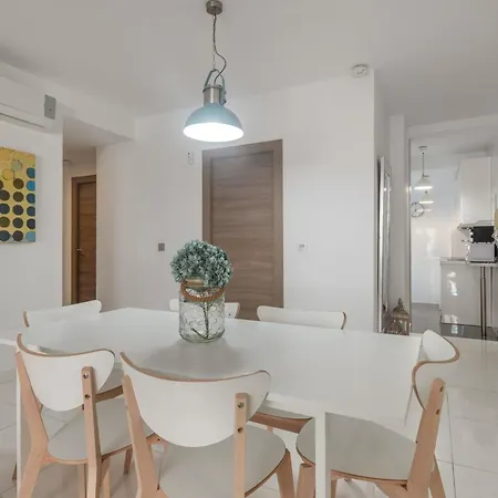 Vialia Estacion Ave Y Tren Apartmán *